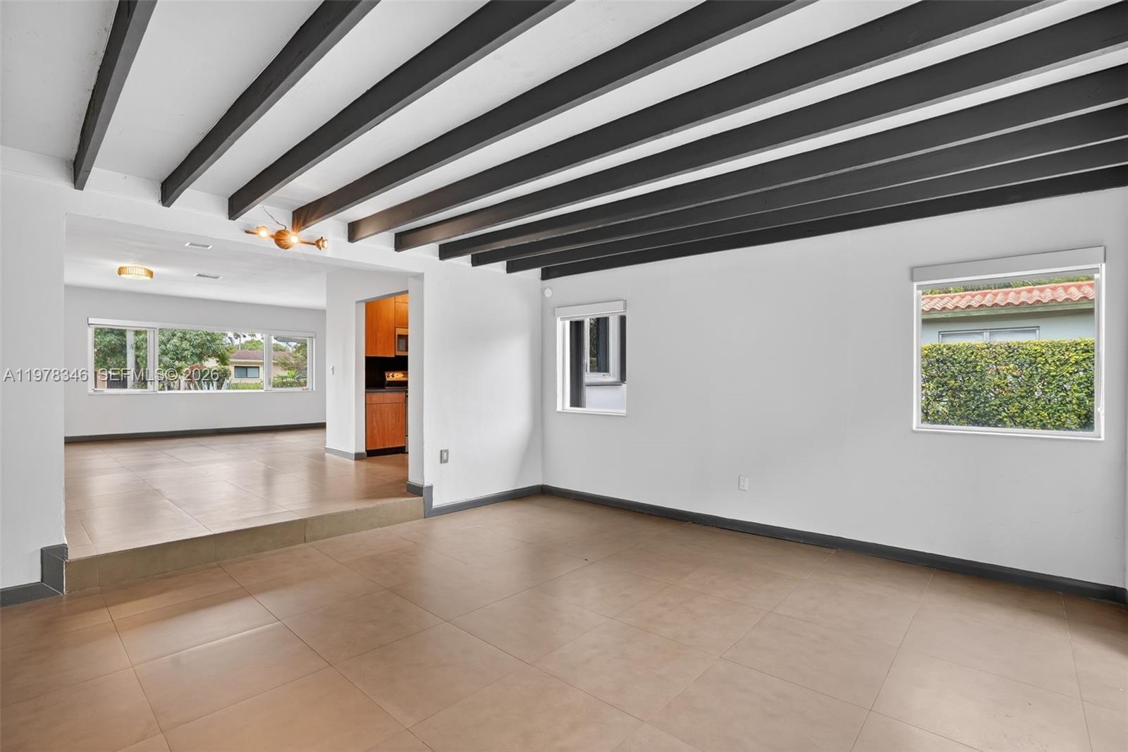 425 NE 114th St Miami, FL 33161