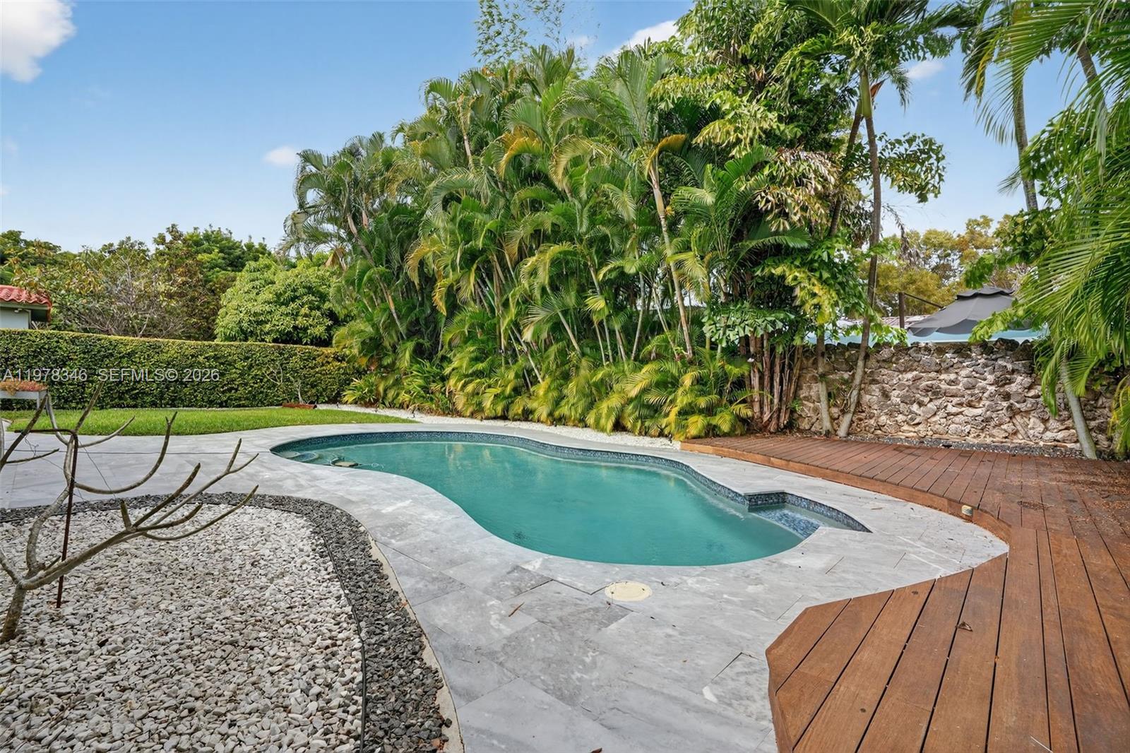 425 NE 114th St Miami, FL 33161