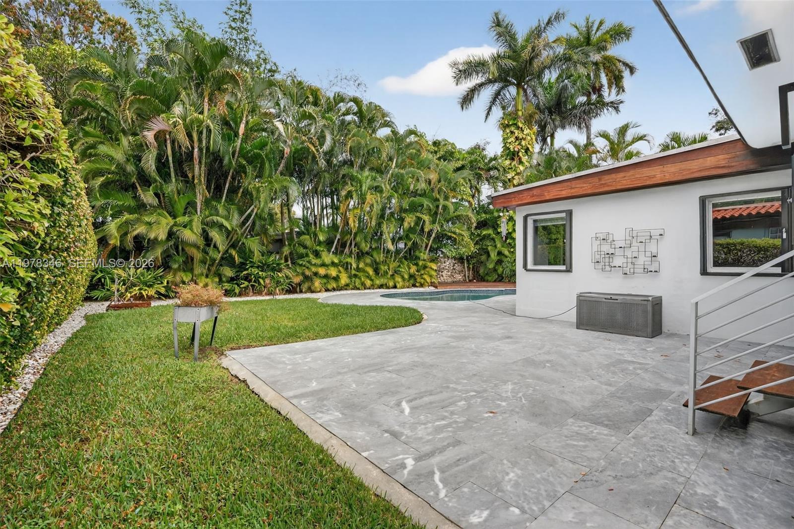 425 NE 114th St Miami, FL 33161