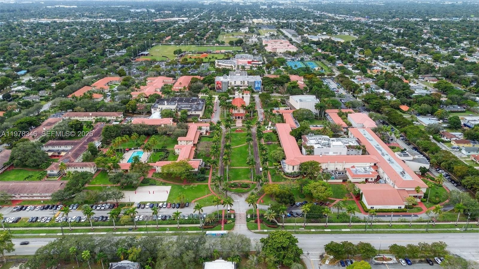 425 NE 114th St Miami, FL 33161