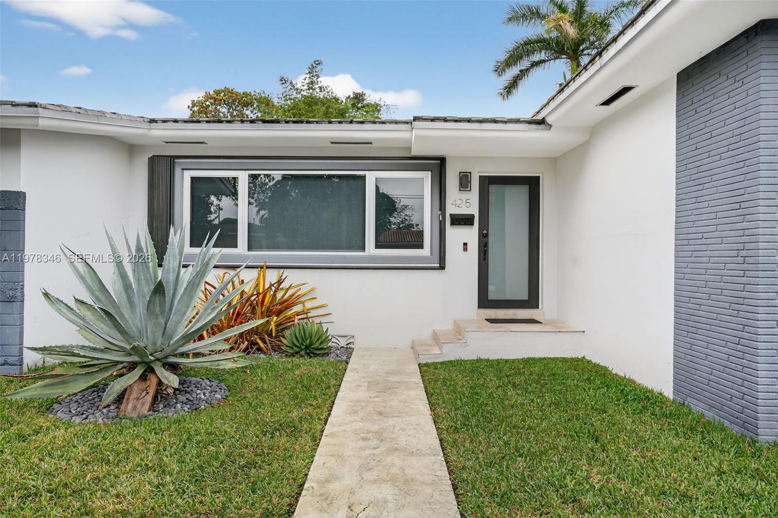 425 NE 114th St Miami, FL 33161