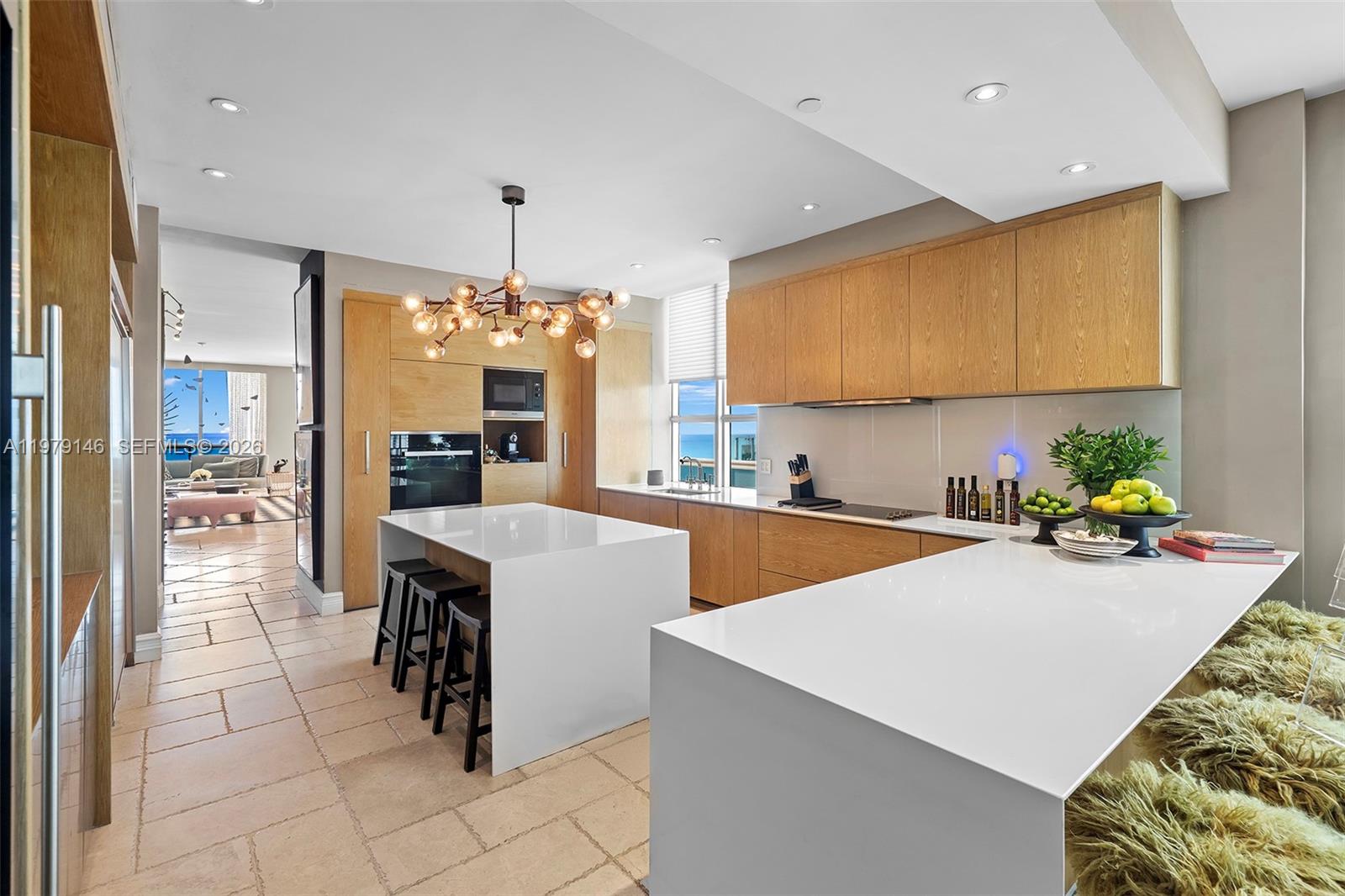 5801 Collins Ave #1600 Miami Beach, FL 33140