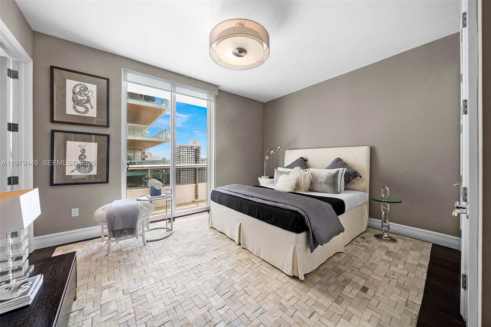 5801 Collins Ave #1600 Miami Beach, FL 33140