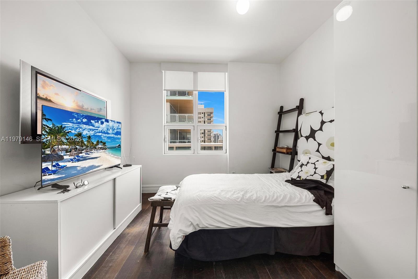 5801 Collins Ave #1600 Miami Beach, FL 33140