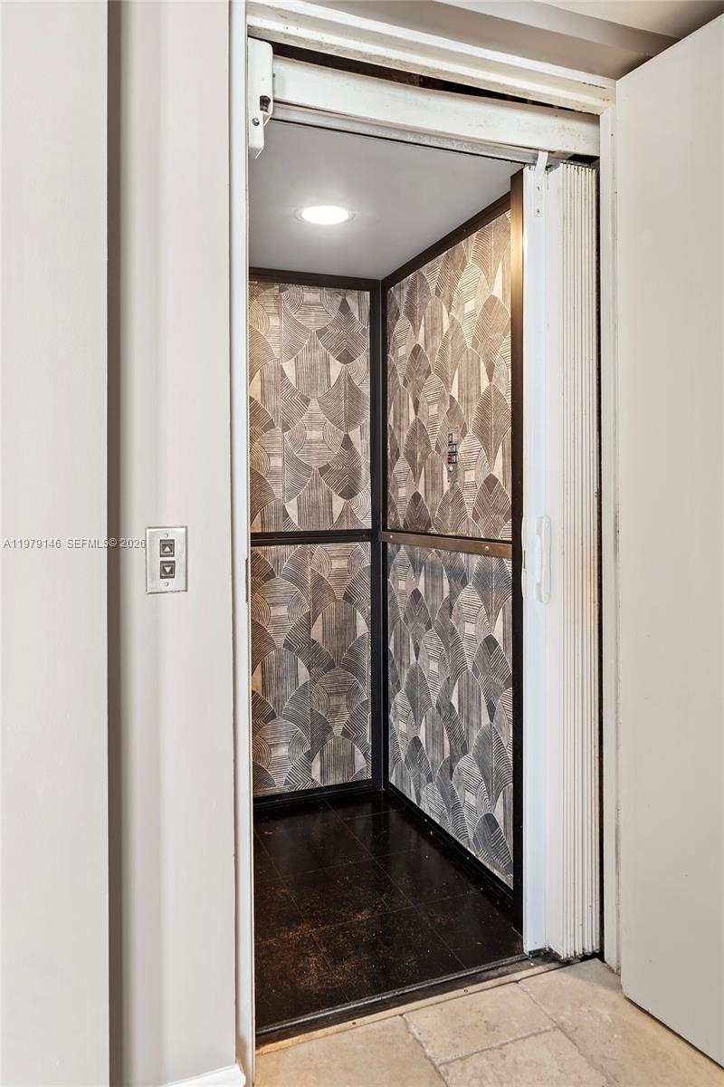 5801 Collins Ave #1600 Miami Beach, FL 33140