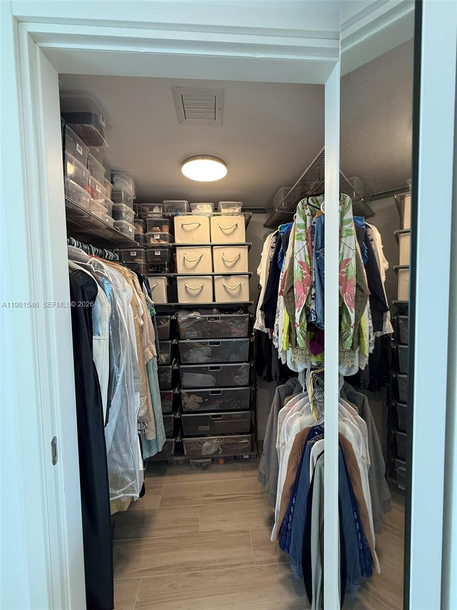 1300 Brickell Bay Dr #3406 Miami, FL 33131