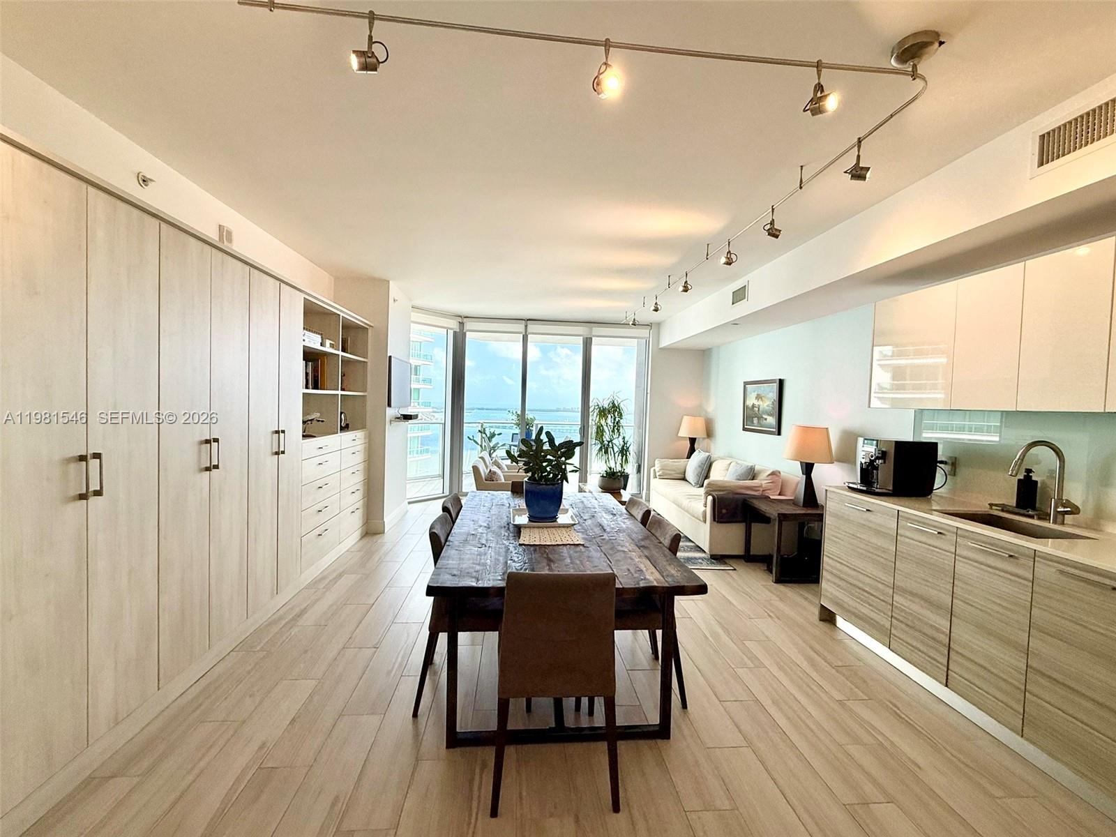 1300 Brickell Bay Dr #3406 Miami, FL 33131