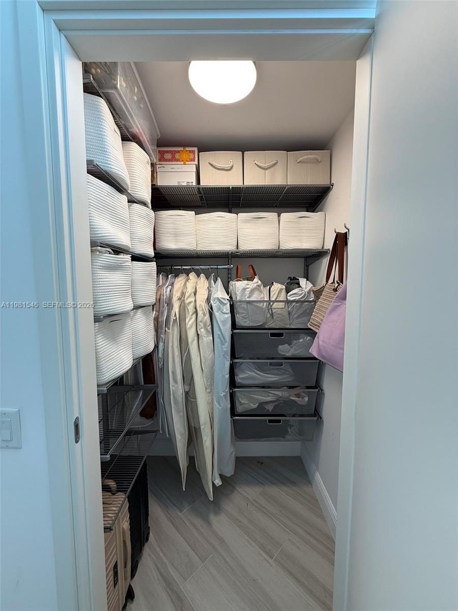 1300 Brickell Bay Dr #3406 Miami, FL 33131