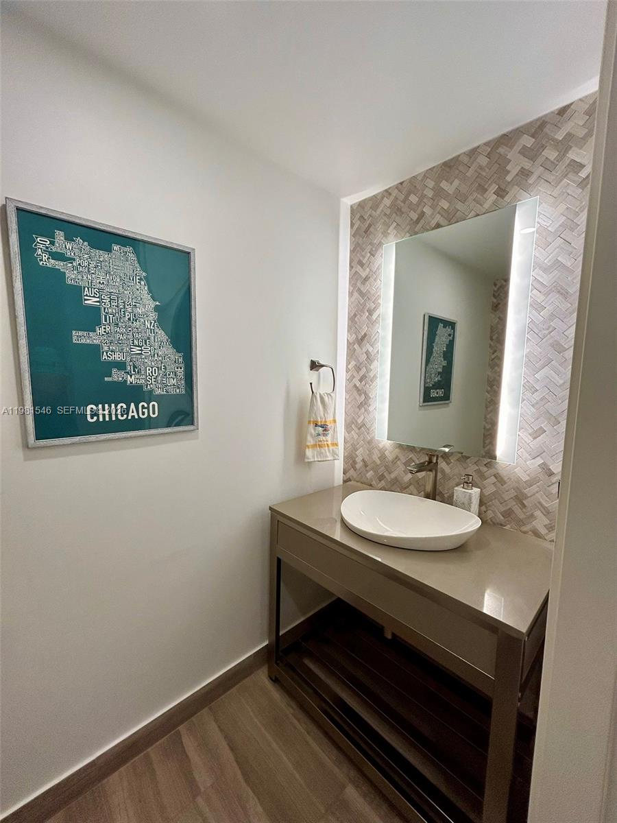 1300 Brickell Bay Dr #3406 Miami, FL 33131