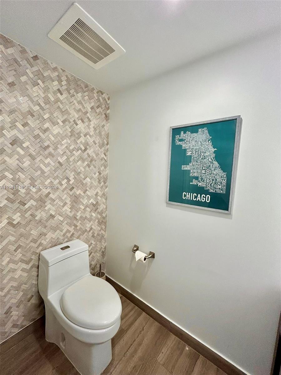 1300 Brickell Bay Dr #3406 Miami, FL 33131