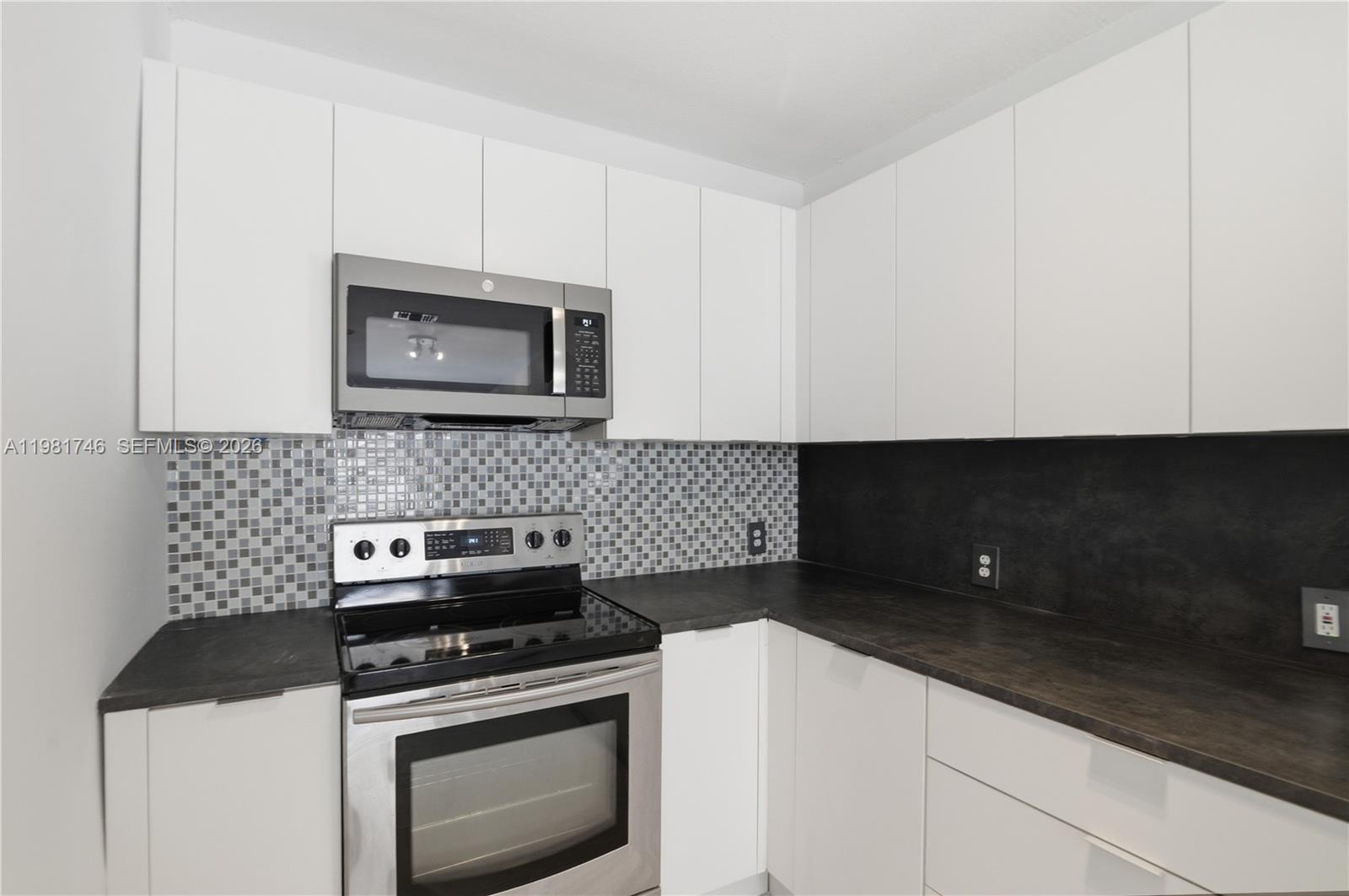 1431 NW 30th St Miami, FL 33142