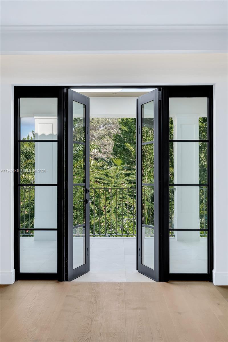 4191 Battersea Rd Miami, FL 33133