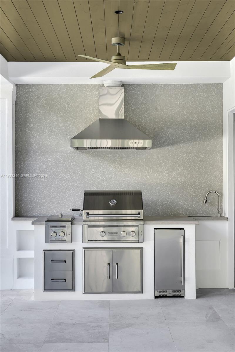 4191 Battersea Rd Miami, FL 33133