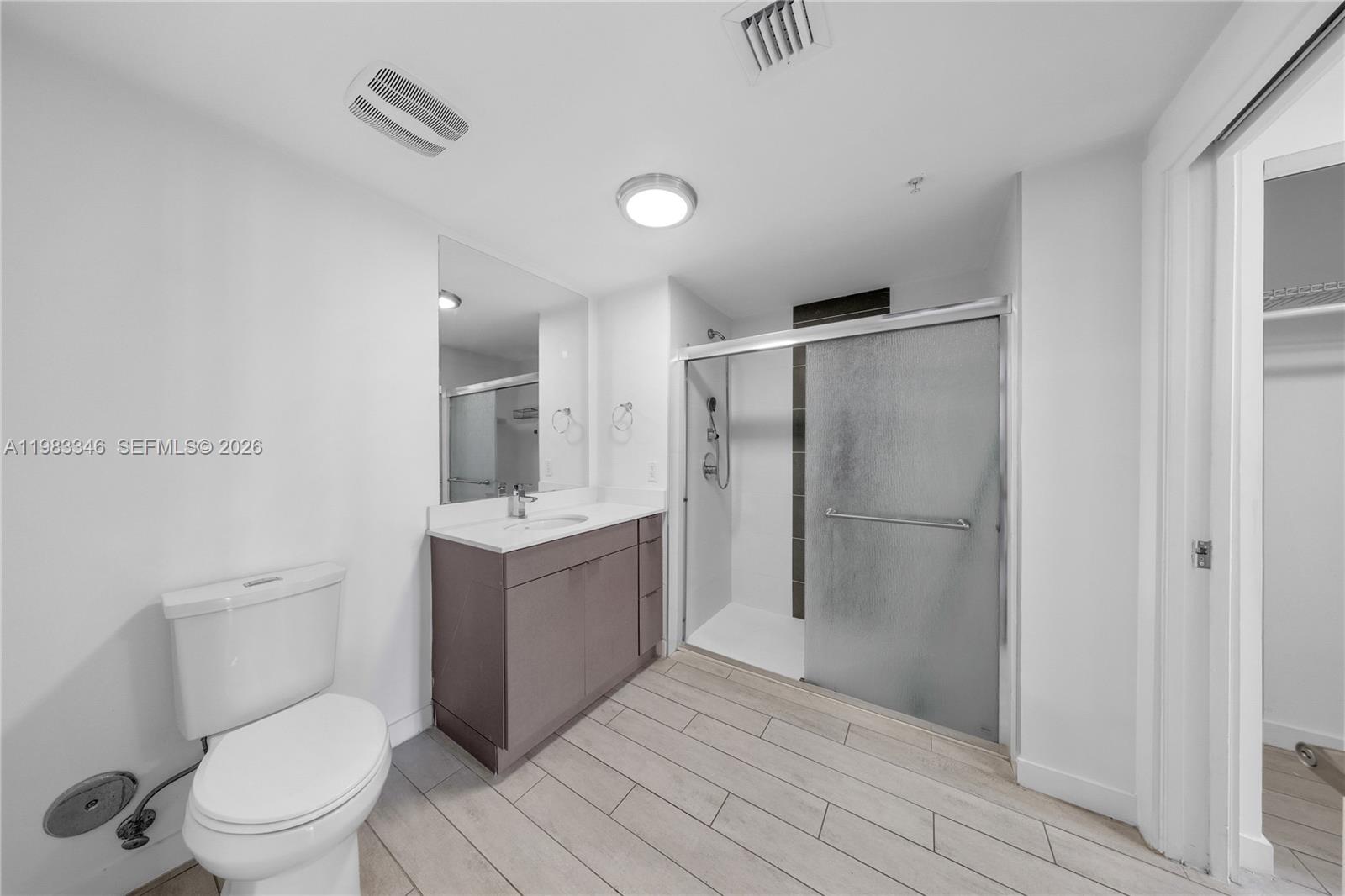 image 26 Edgewater14