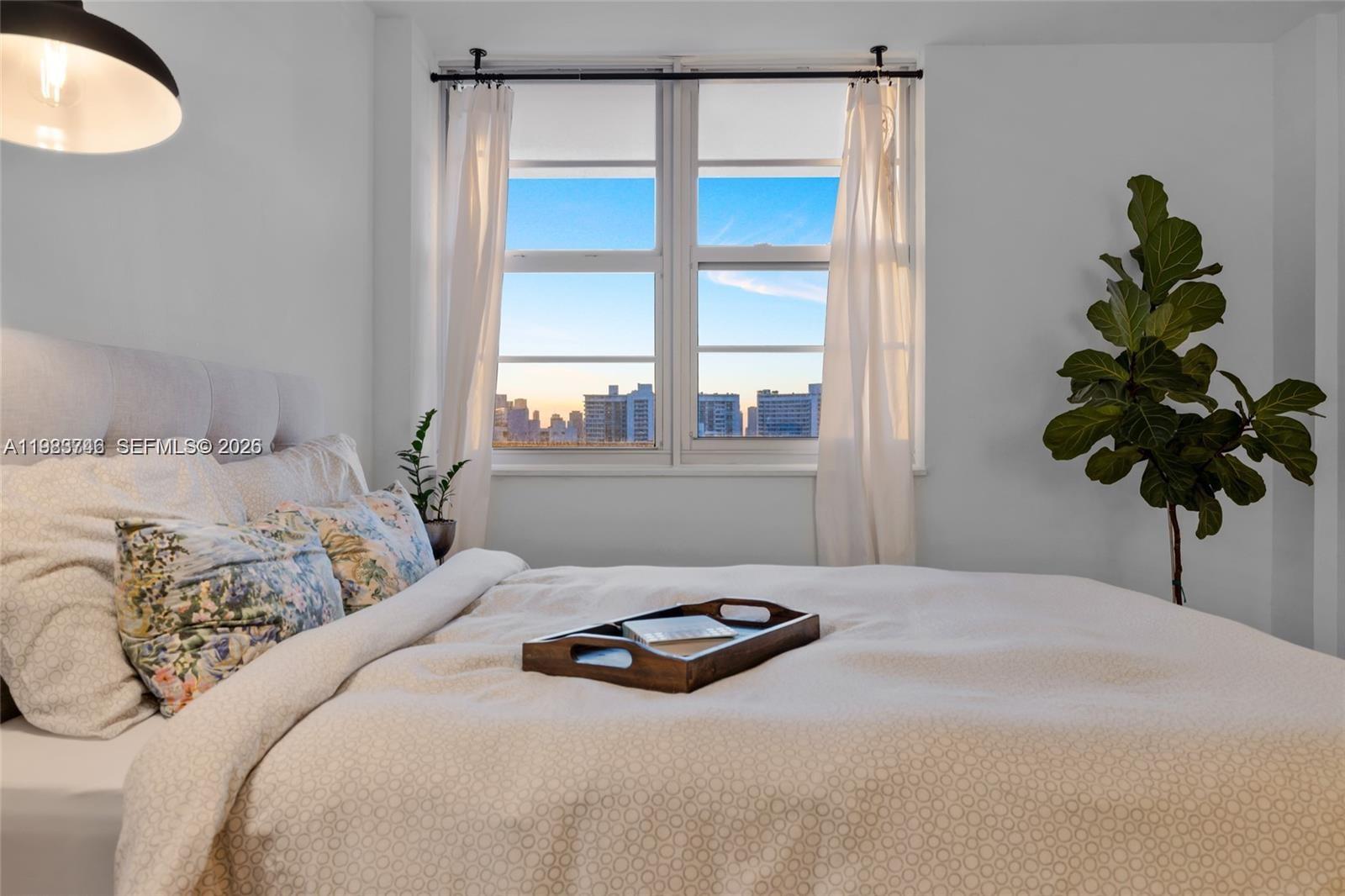 1020 Meridian Ave #816 Miami Beach, FL 33139