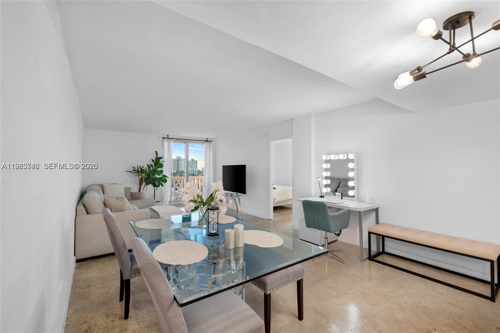 1020 Meridian Ave #816 Miami Beach, FL 33139