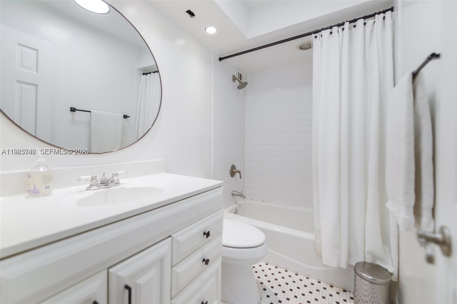 1020 Meridian Ave #816 Miami Beach, FL 33139