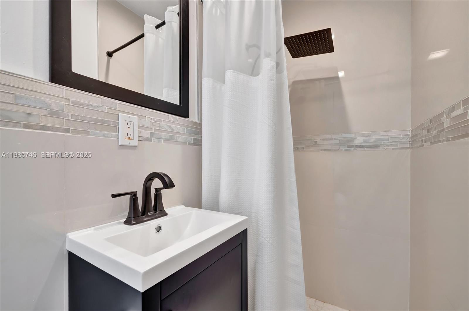 2506 NE 30th St Fort Lauderdale, FL 33306