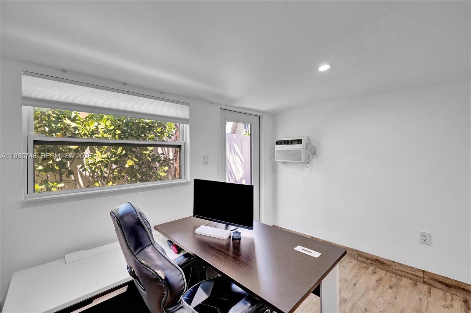 2506 NE 30th St Fort Lauderdale, FL 33306