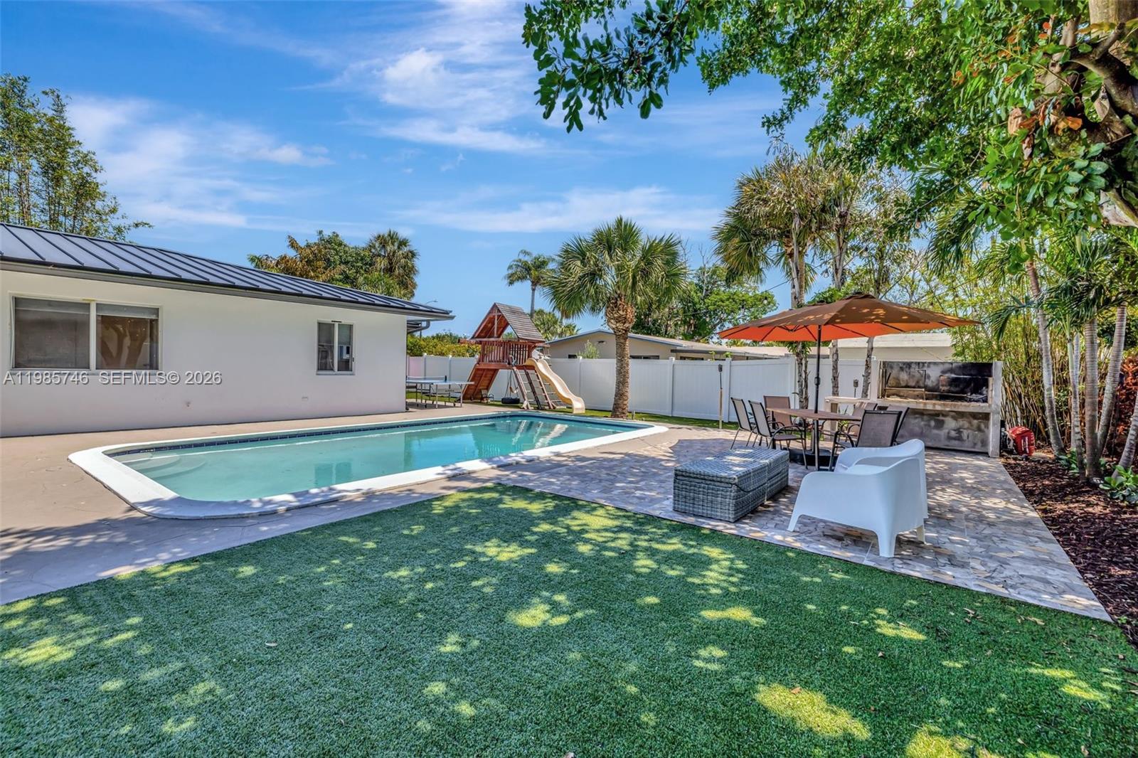 2506 NE 30th St Fort Lauderdale, FL 33306