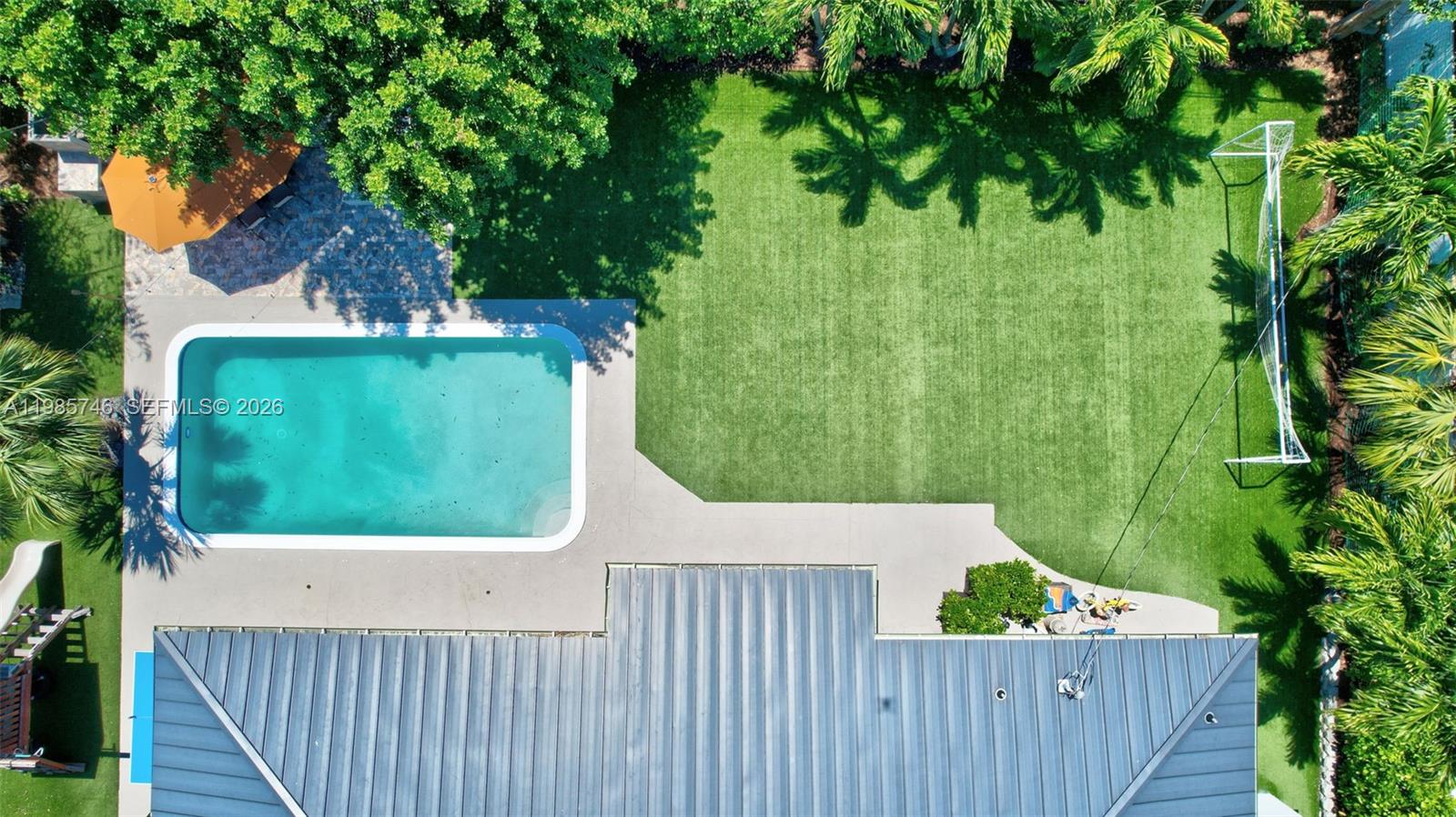 2506 NE 30th St Fort Lauderdale, FL 33306