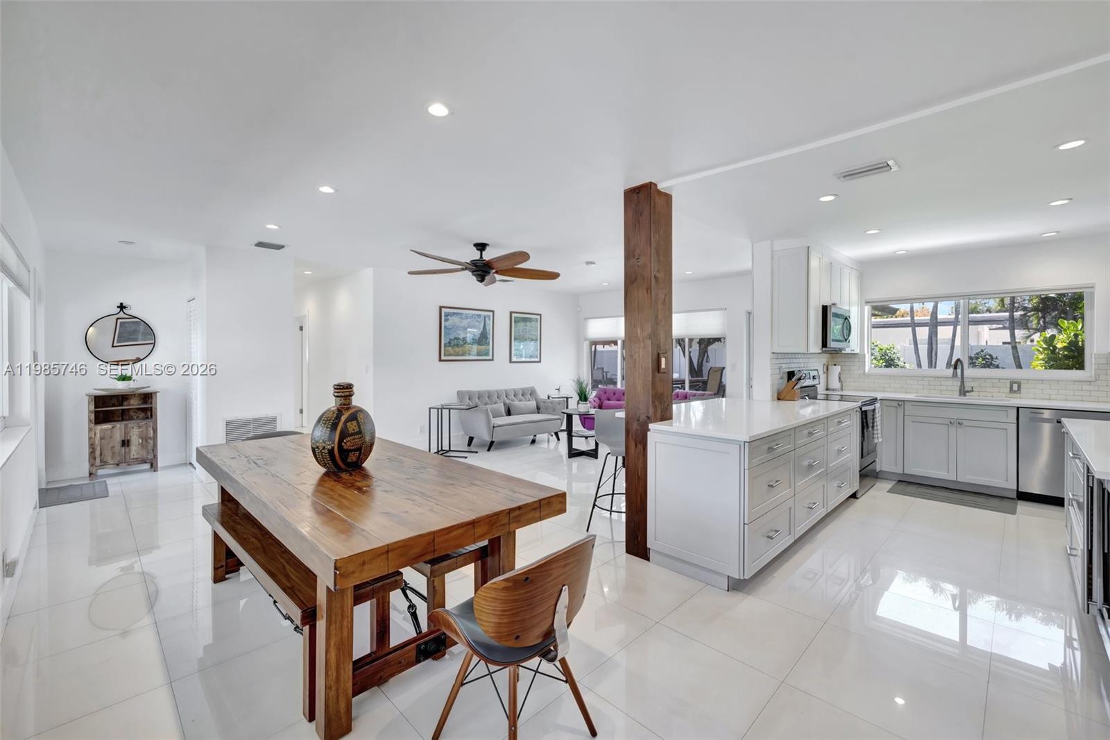 2506 NE 30th St Fort Lauderdale, FL 33306