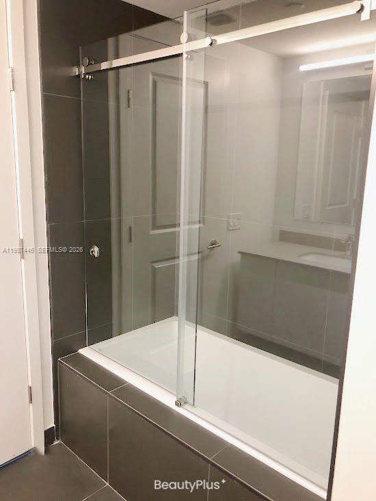 1600 NE 1st Ave #1715 Miami, FL 33132