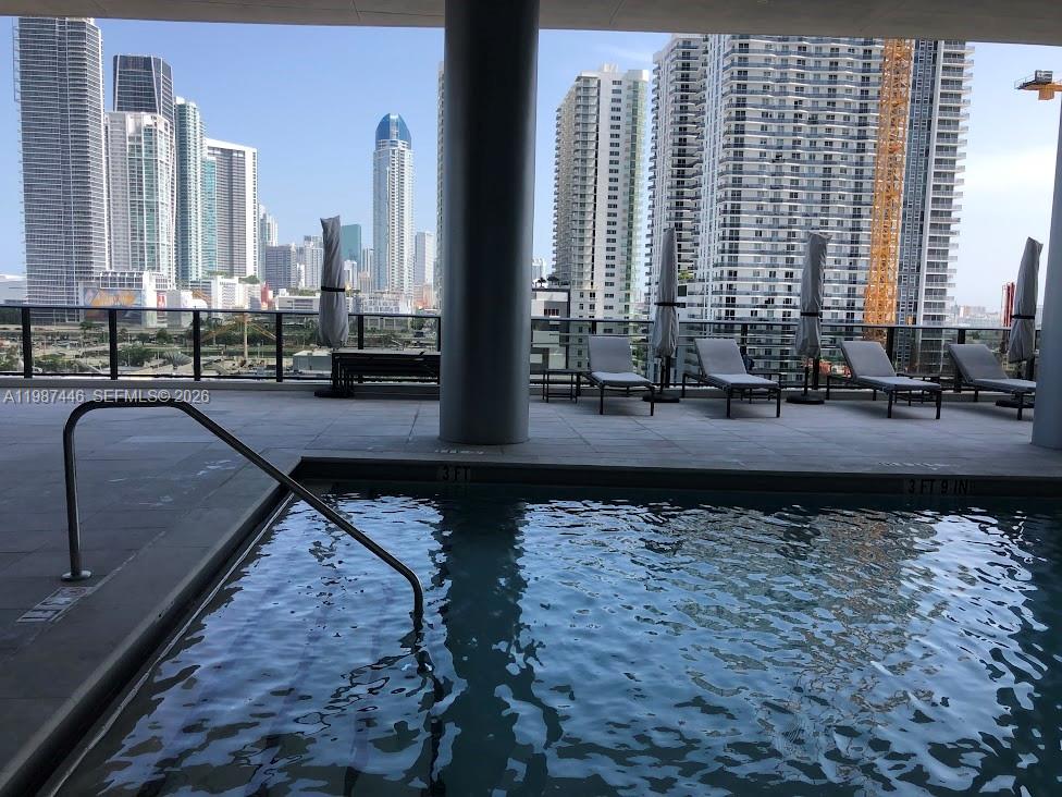 1600 NE 1st Ave #1715 Miami, FL 33132