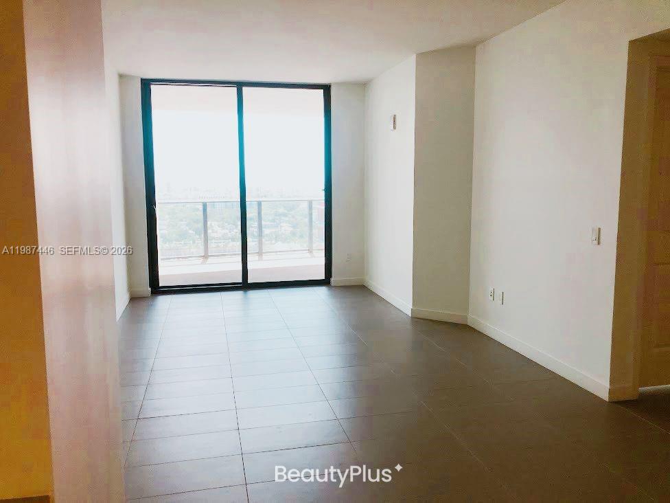 1600 NE 1st Ave #1715 Miami, FL 33132