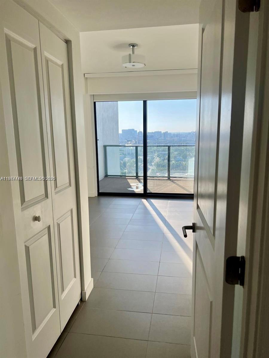 1600 NE 1st Ave #1715 Miami, FL 33132