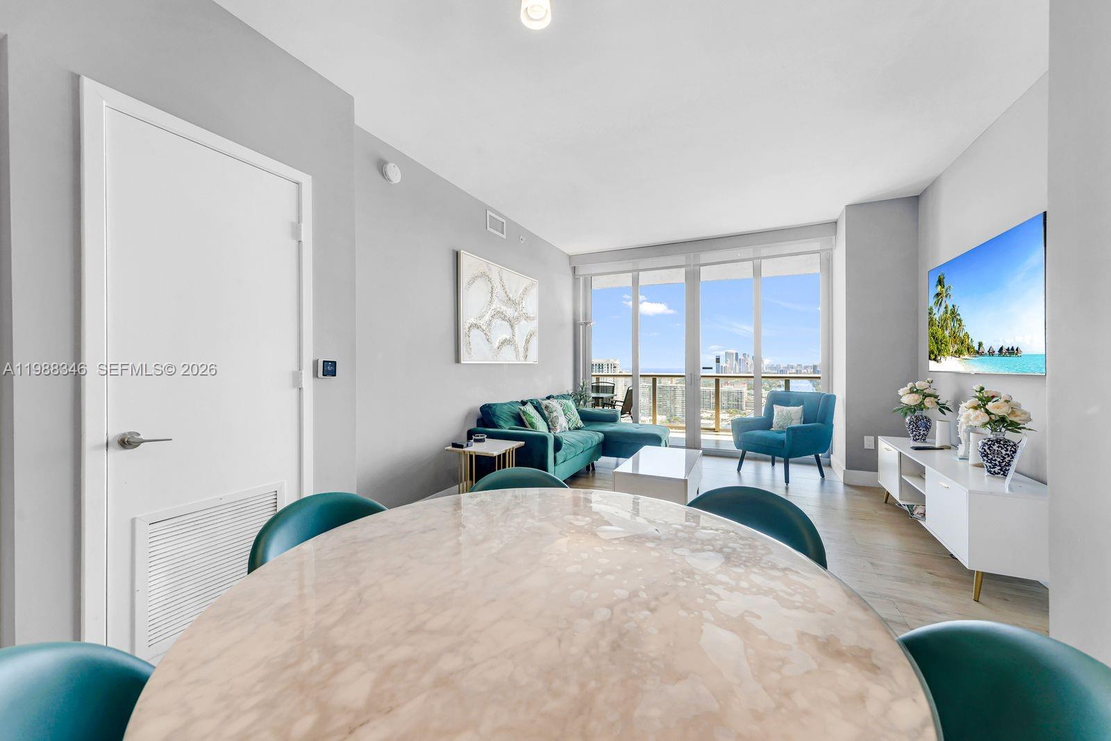 image Beachwalk Condominium15