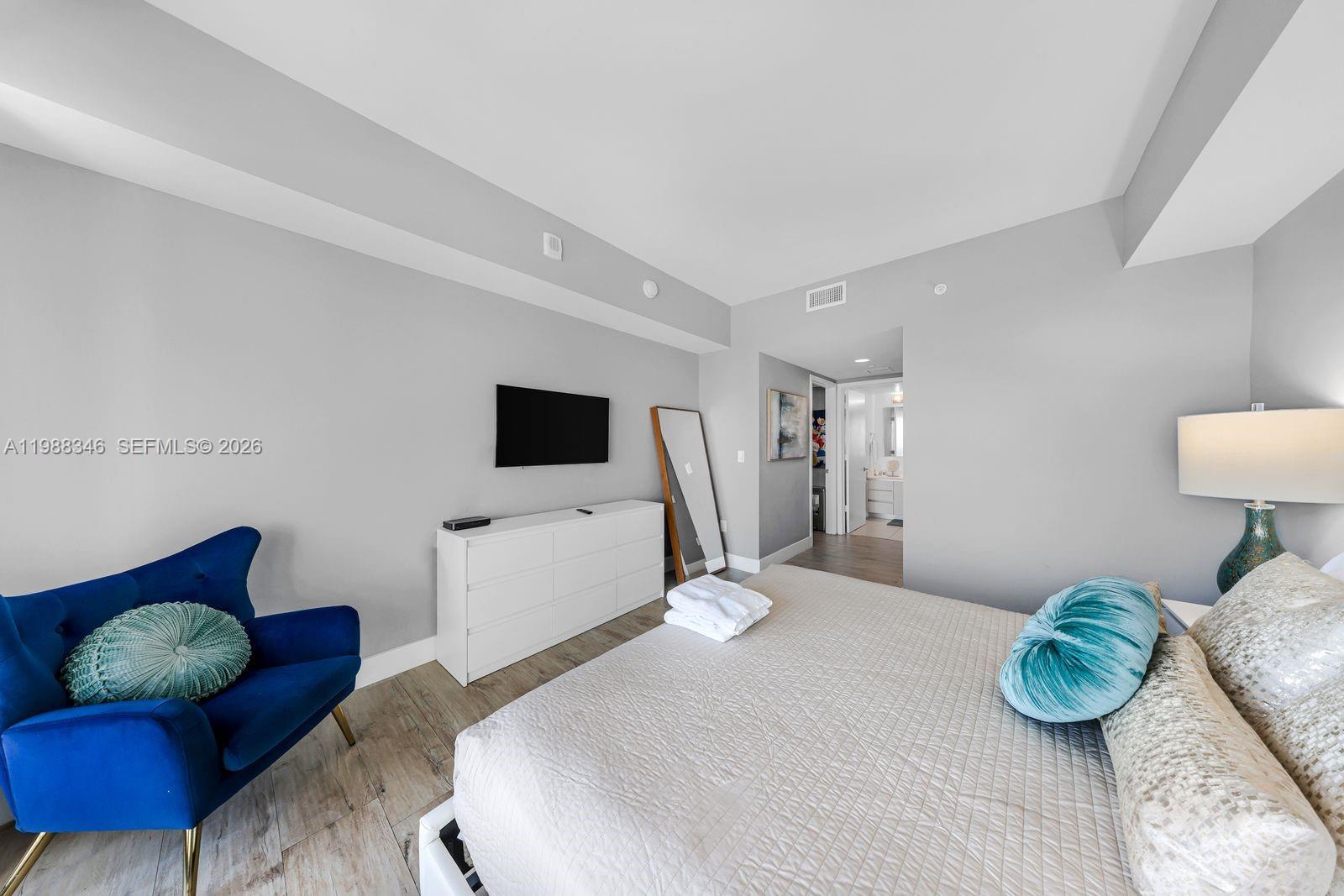 image Beachwalk Condominium31