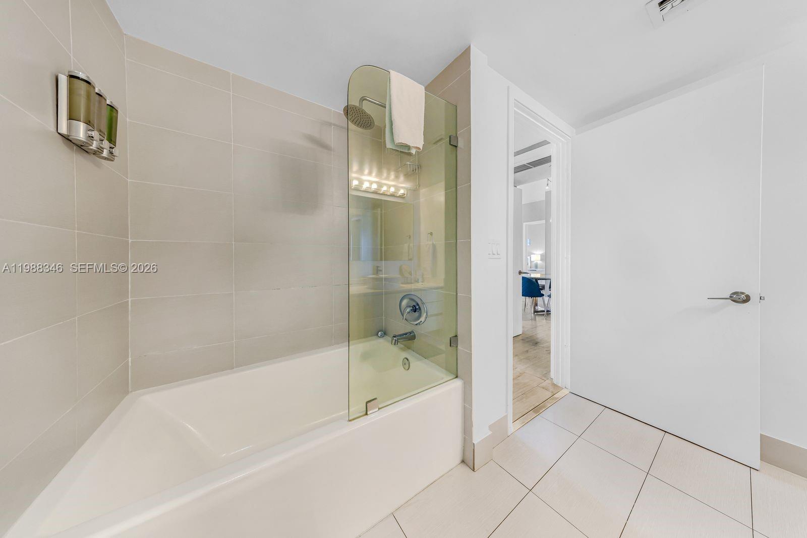 image Beachwalk Condominium39