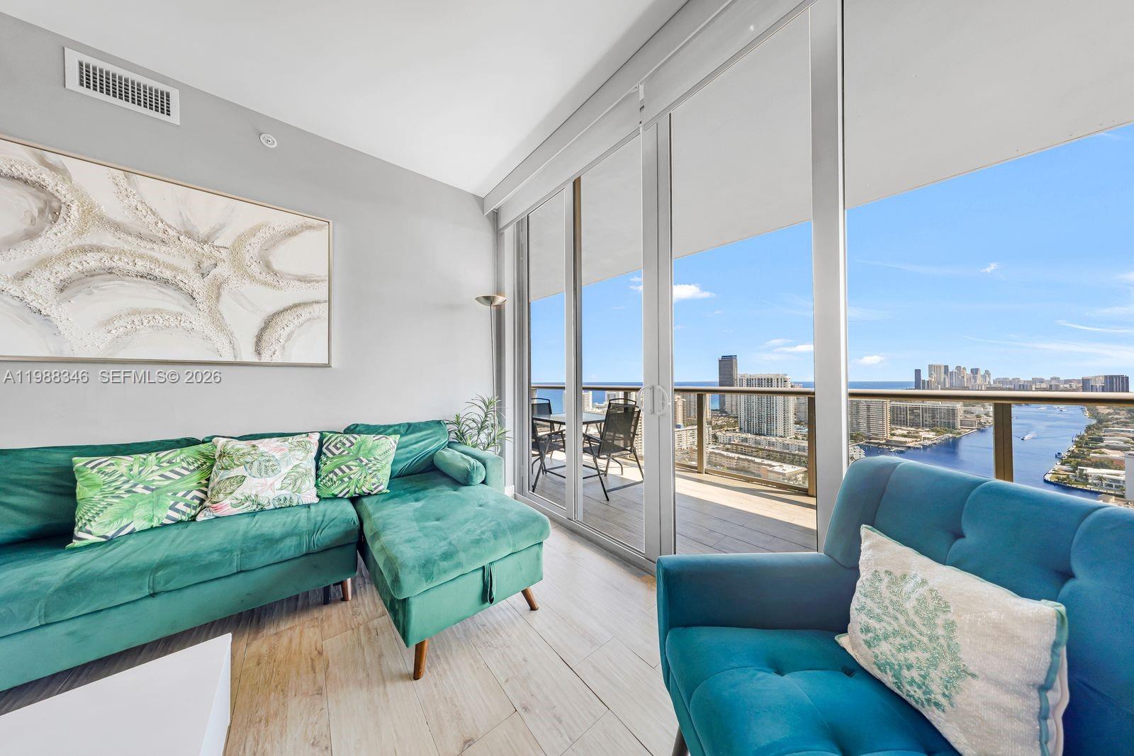 image Beachwalk Condominium8