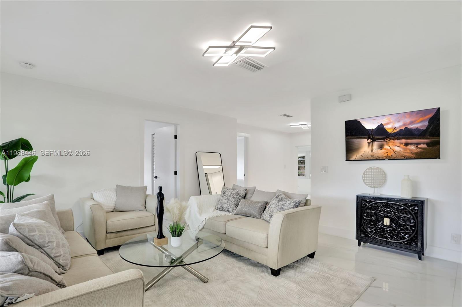 1220 NE 8th St Pompano Beach, FL 33060