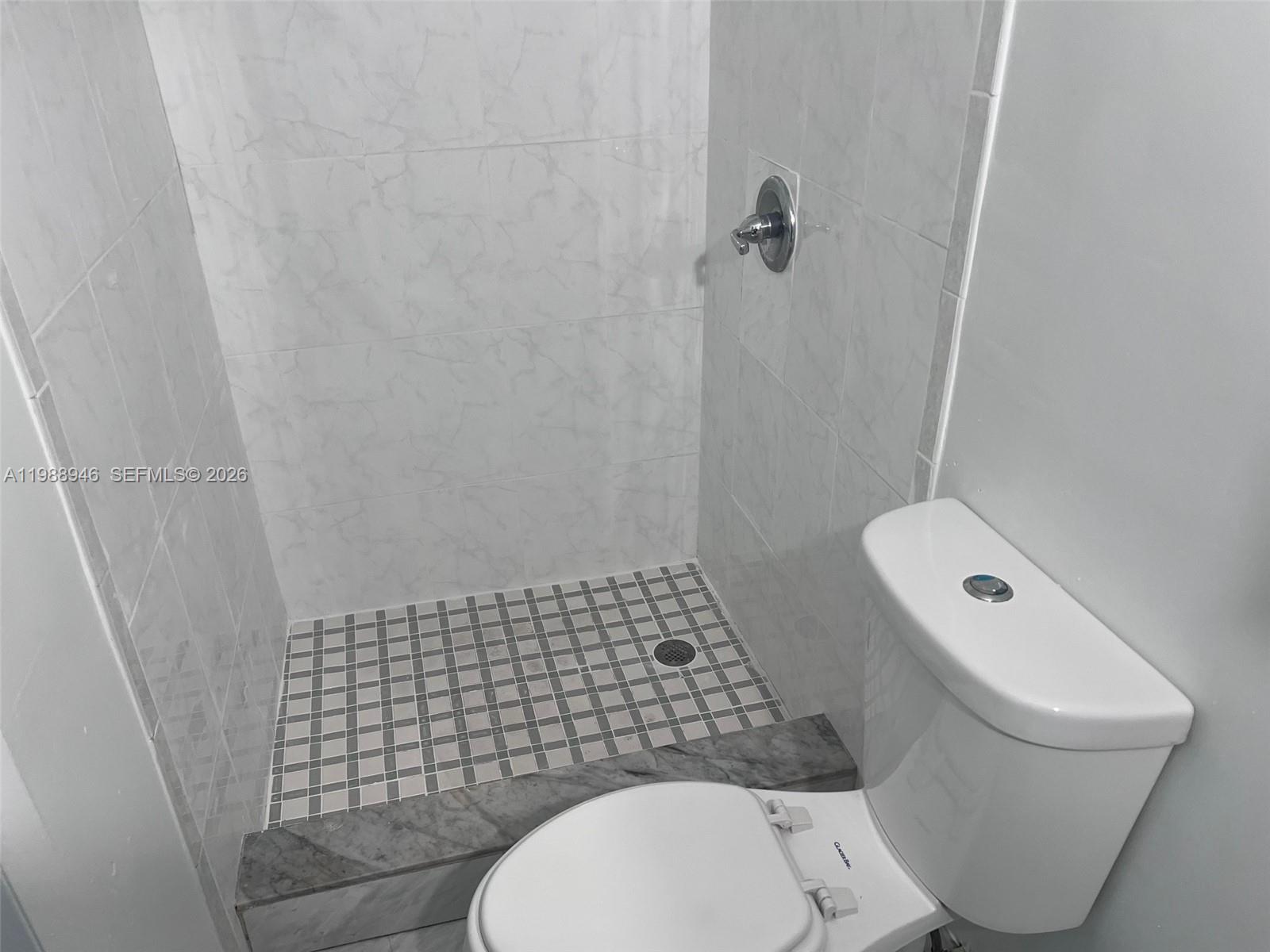 3090 NW 29th St Miami, FL 33142