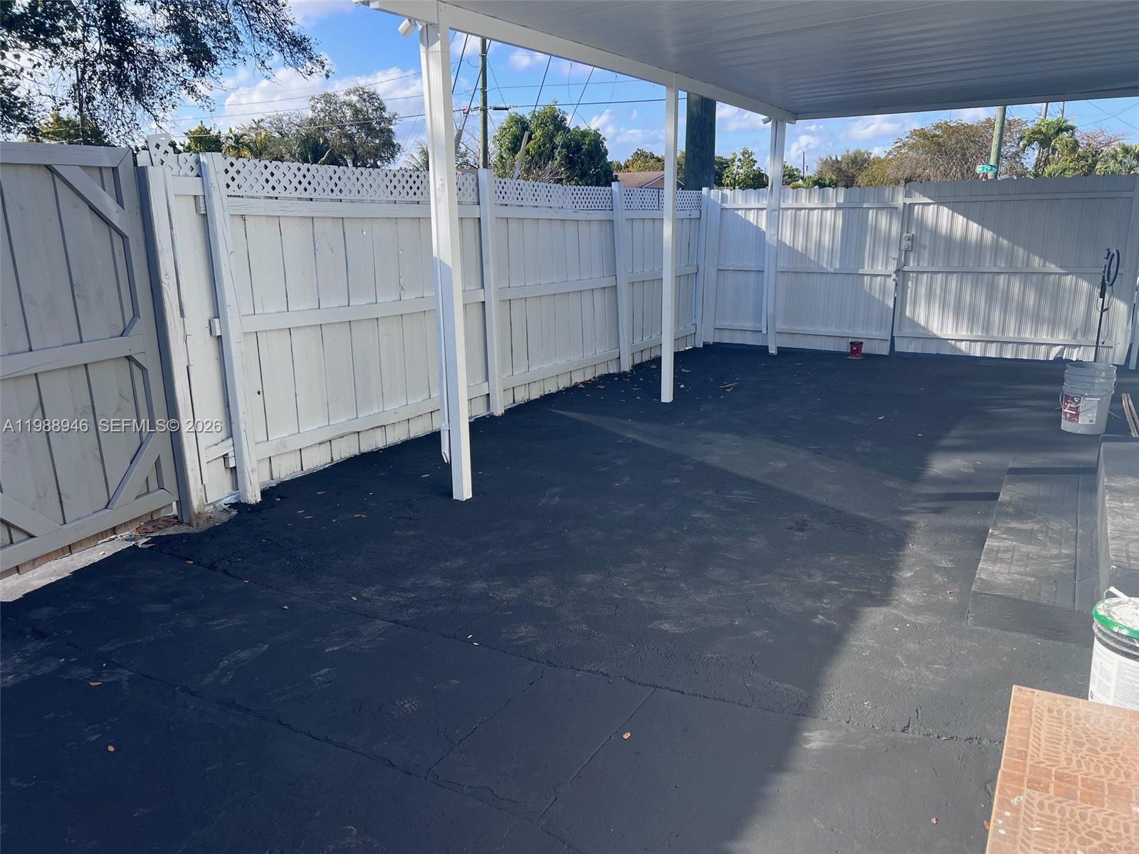 3090 NW 29th St Miami, FL 33142