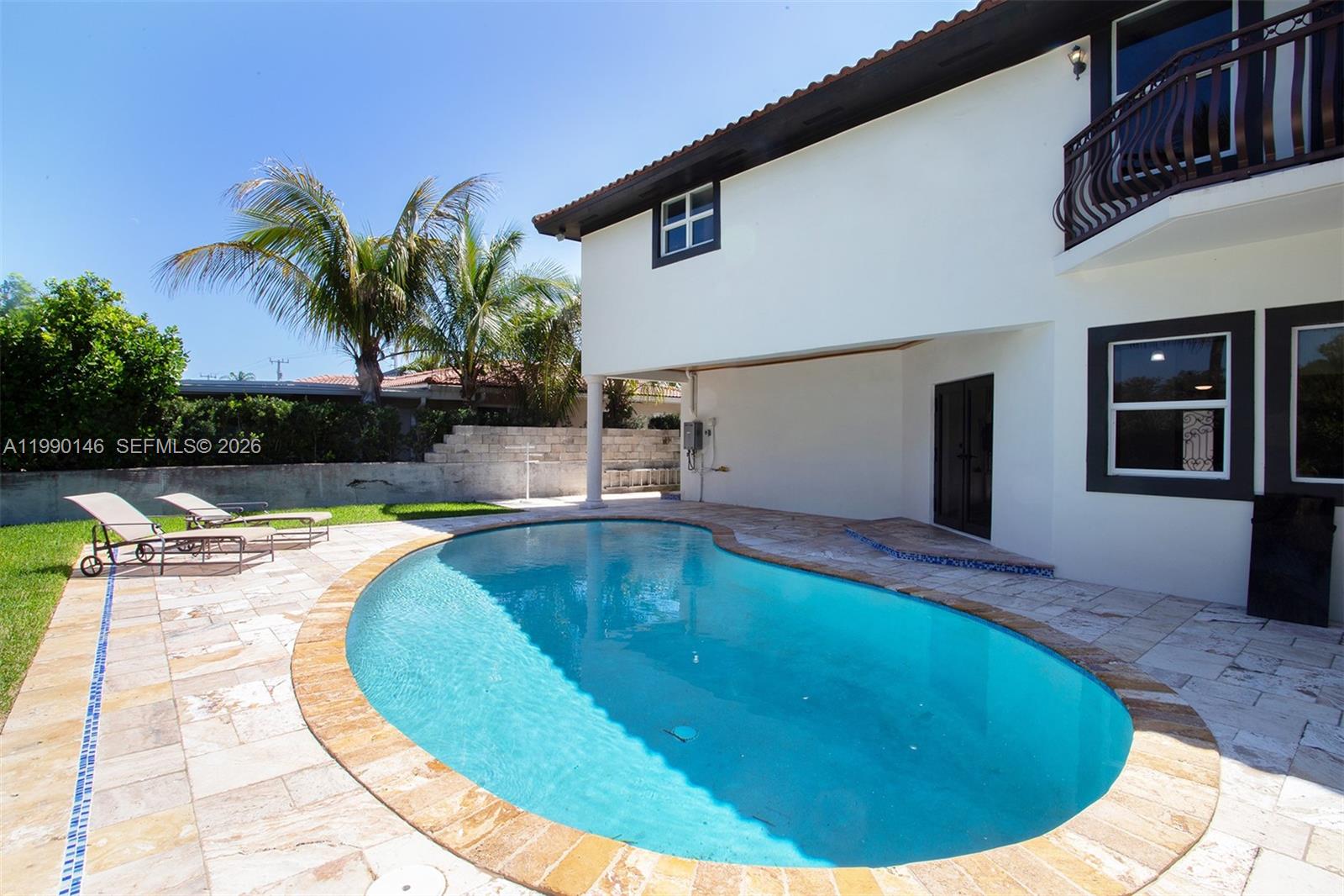 545 S Shore Dr Miami Beach, FL 33141