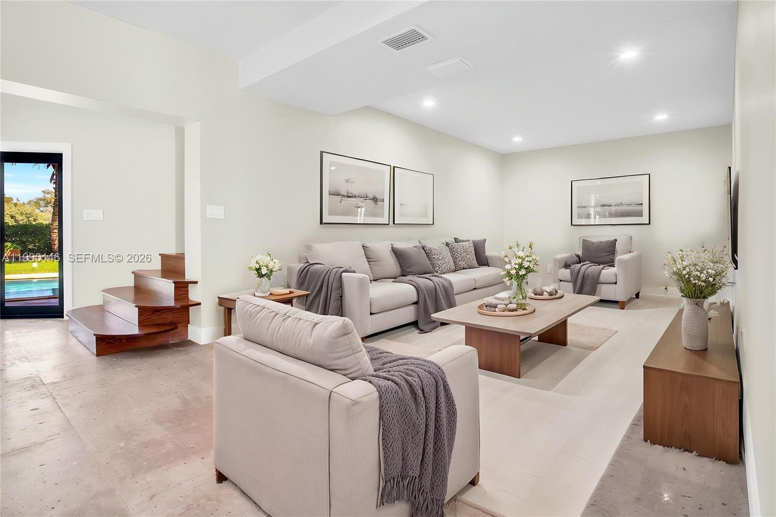 545 S Shore Dr Miami Beach, FL 33141