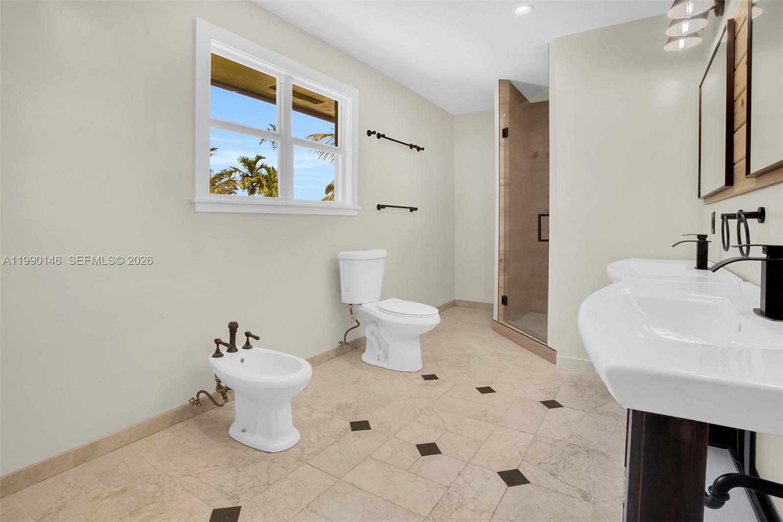 545 S Shore Dr Miami Beach, FL 33141