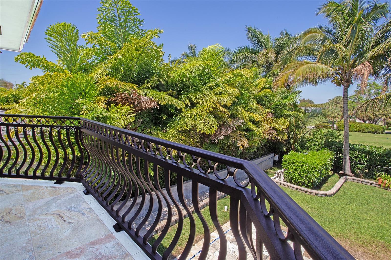 545 S Shore Dr Miami Beach, FL 33141