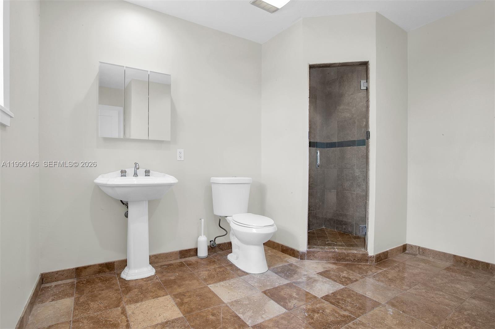 545 S Shore Dr Miami Beach, FL 33141