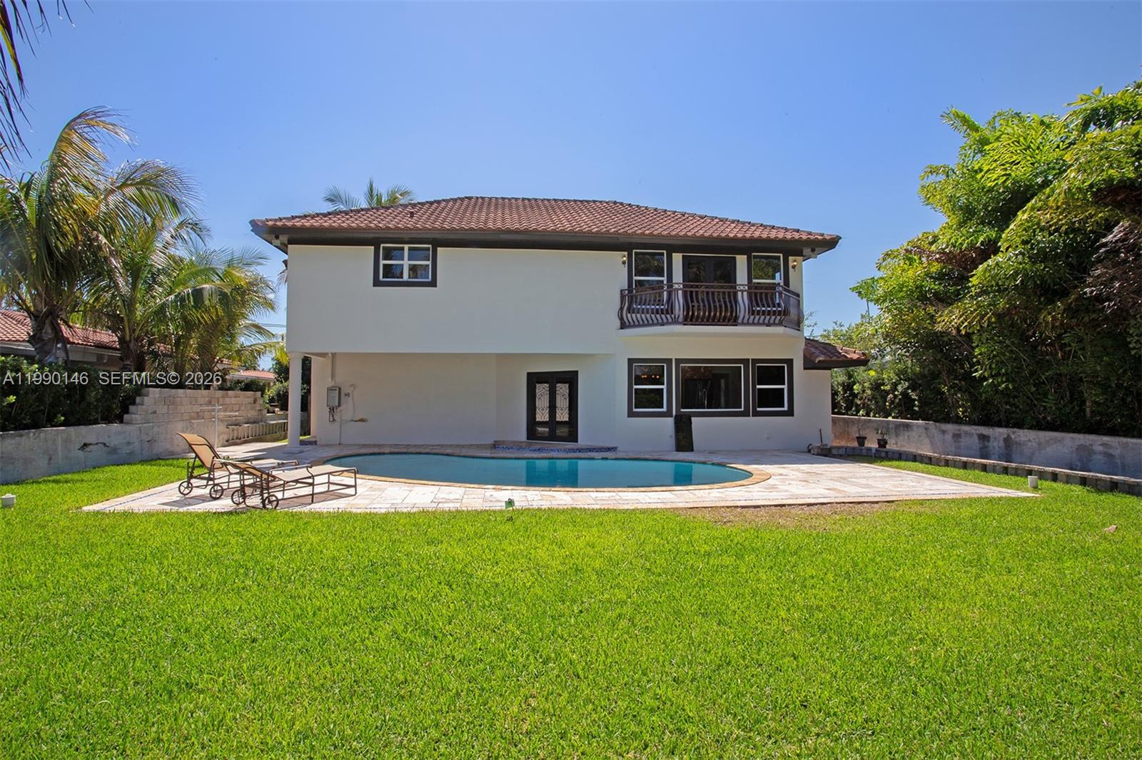 545 S Shore Dr Miami Beach, FL 33141