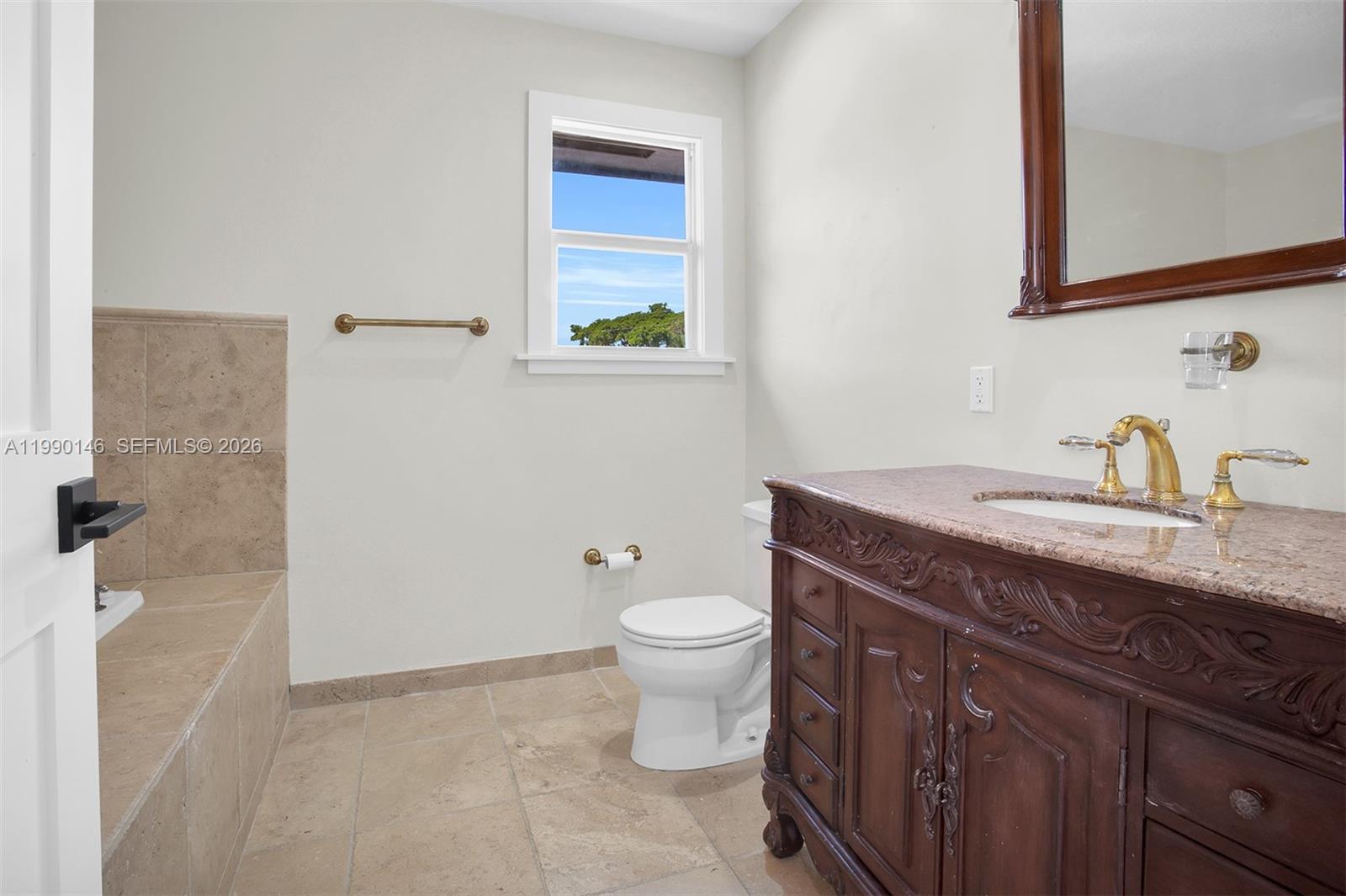 545 S Shore Dr Miami Beach, FL 33141