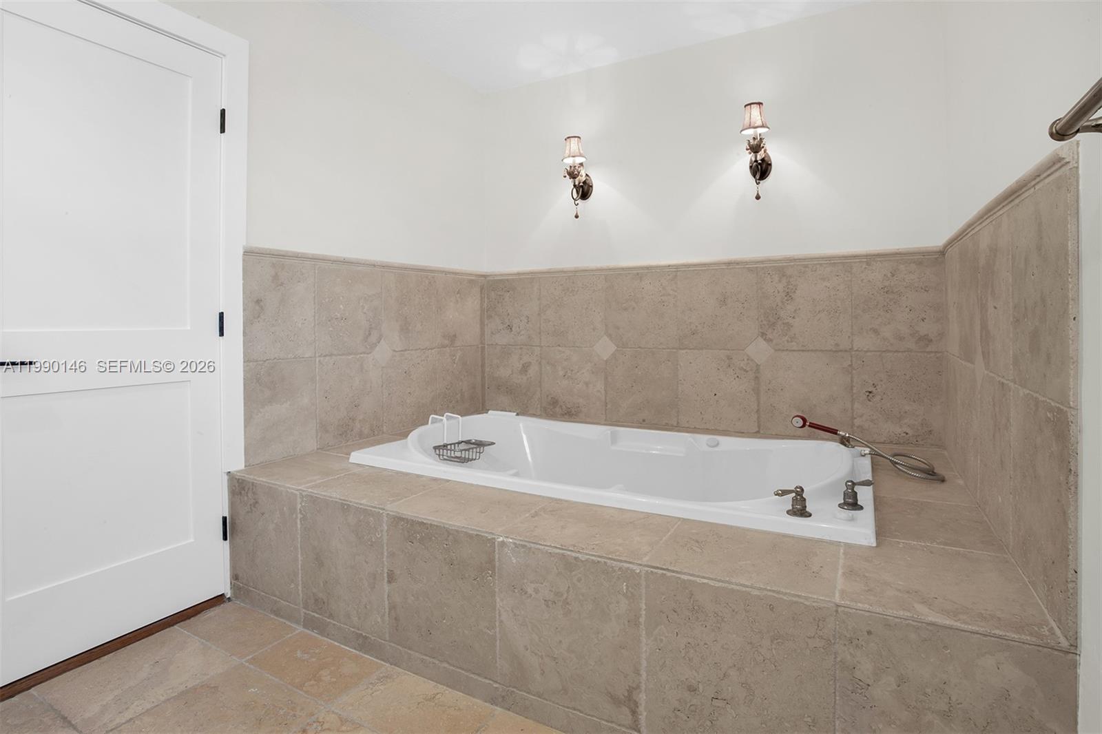 545 S Shore Dr Miami Beach, FL 33141