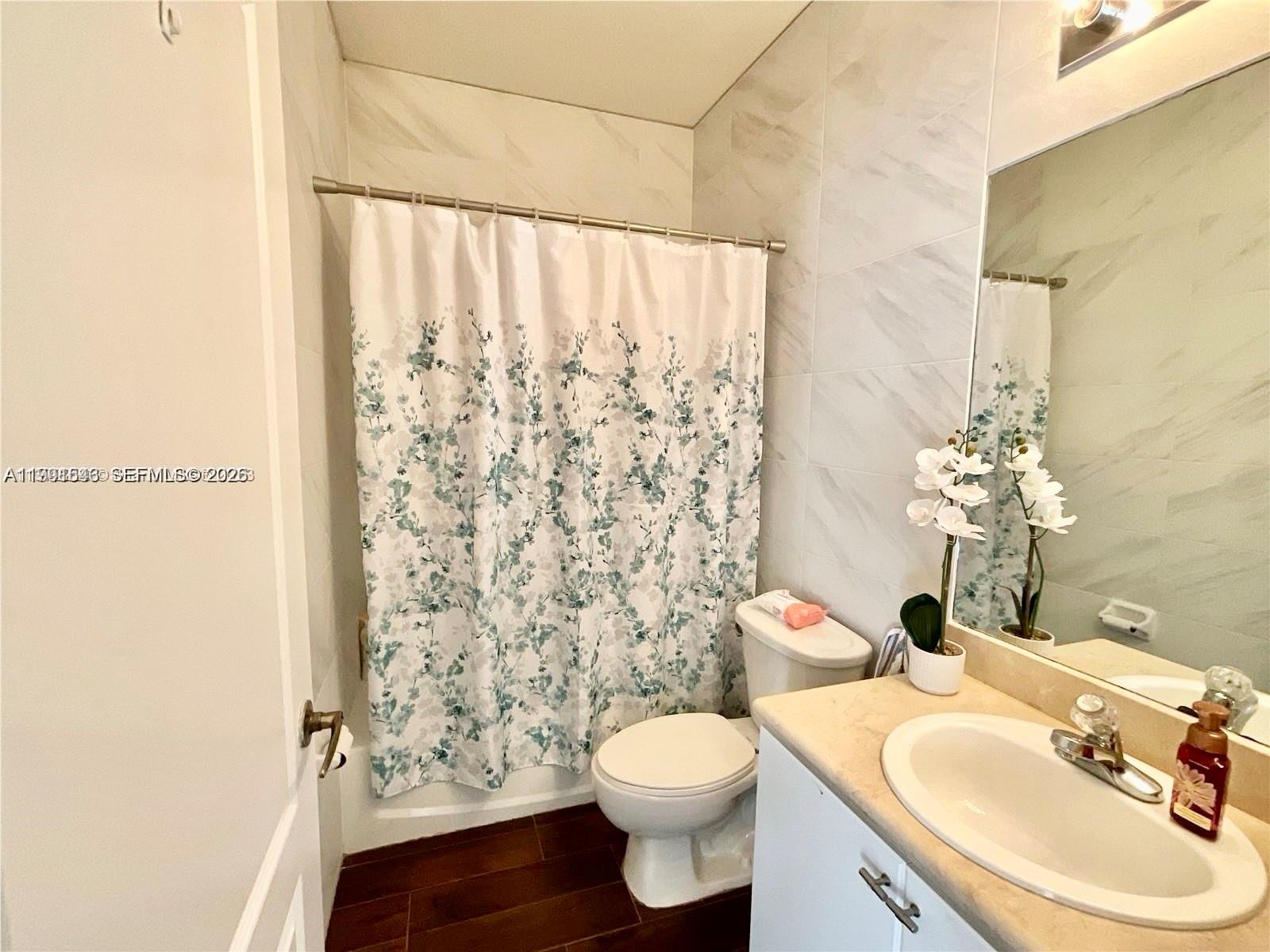 7472 NW 112th Path Doral, FL 33178