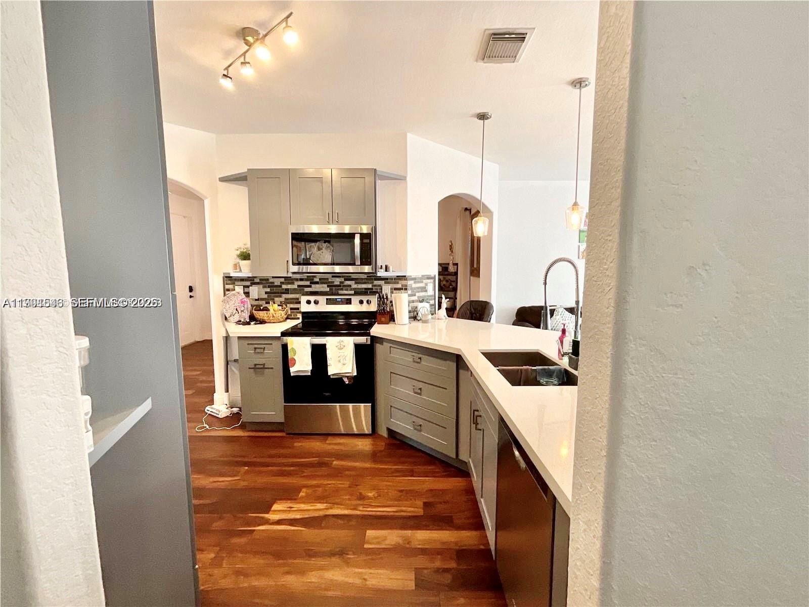 7472 NW 112th Path Doral, FL 33178