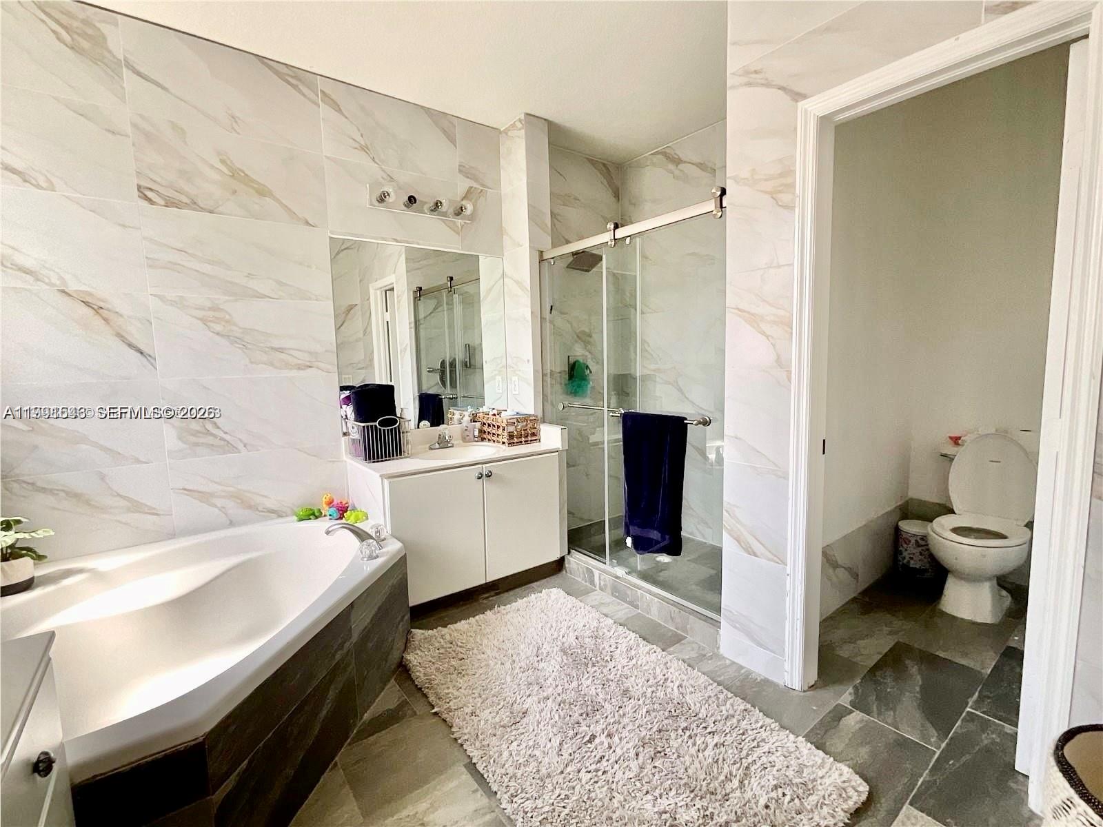 7472 NW 112th Path Doral, FL 33178