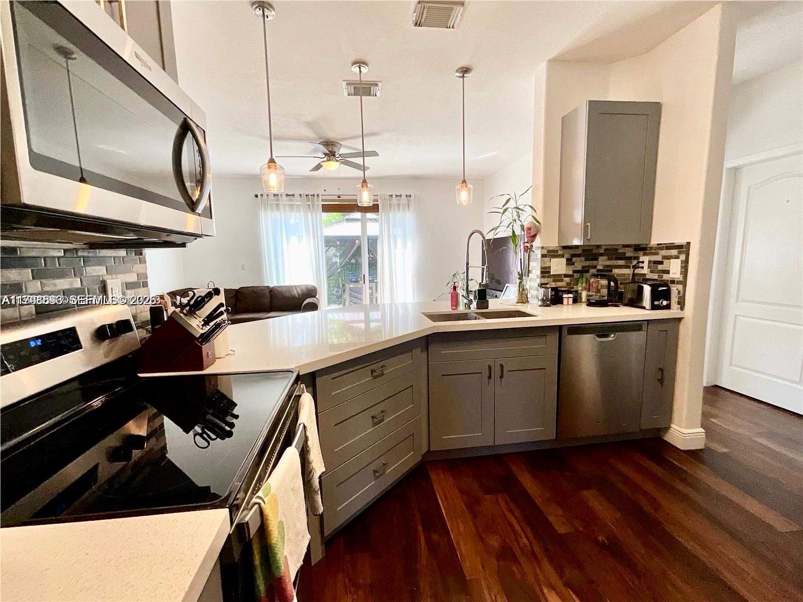 7472 NW 112th Path Doral, FL 33178