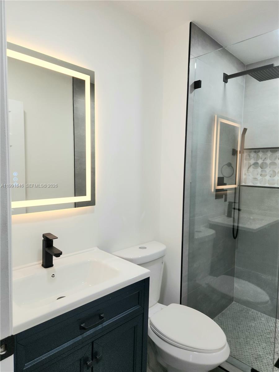 8615 SW 15th St Pembroke Pines, FL 33025